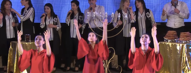 Թող ամեն ոք գոհանա … Togh Amen Voq Gohana